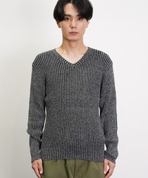 Beno（ビーノ）の「Vネックループヤーンニット（ニット/セーター）」