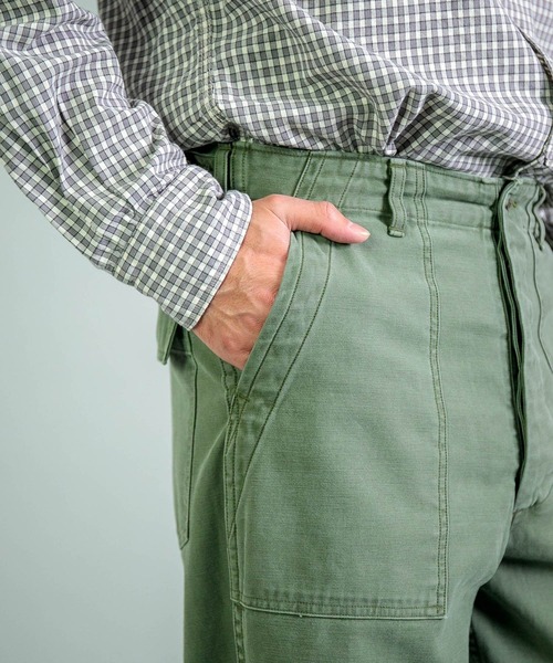 OMNIGOD（オムニゴッド）の「[ OMNIGOD mens / オムニゴッド ] バックサテン US ベイカーパンツ(used)（その他パンツ・メンズ・オリーブ・34inch/32inch/30inch/28inch）」の11枚目の写真