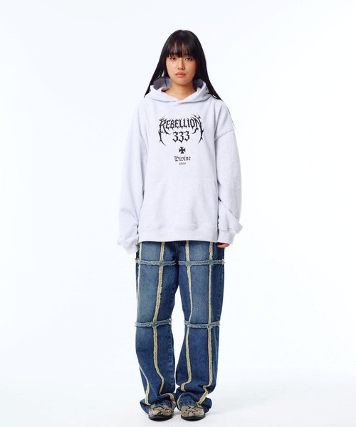 ALAND（エーランド）の「【UNISEX】PHOS333／Rebellion フーディー（スウェット・レディース・ライトグレー/ブラック・LARGE/MEDIUM）」の15枚目の写真