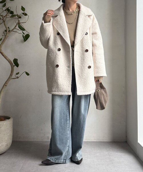 DouDou（ドゥドゥ）の「【WEB限定】ボアダウンダブルテーラードコート（その他アウター・レディース・オフホワイト/ブラック・FREE）」の5枚目の写真