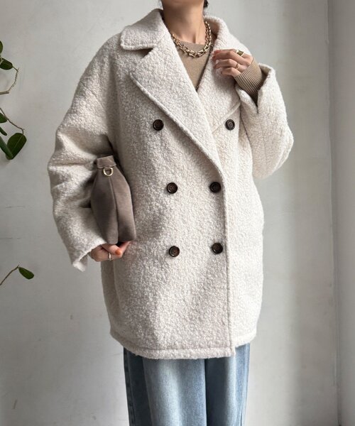 DouDou（ドゥドゥ）の「【WEB限定】ボアダウンダブルテーラードコート（その他アウター・レディース・オフホワイト/ブラック・FREE）」の11枚目の写真