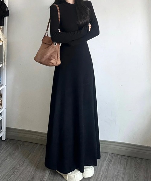 SallyLunn(サリーラン)の「ウエストラインフレアワンピース(ワンピース・レディース・ブラック・LARGE/MEDIUM/SMALL)」の2枚目の写真