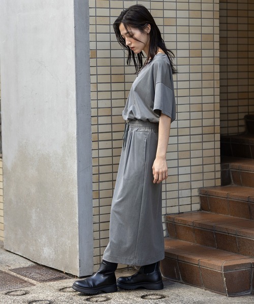 Munich(ミューニック)の「サテンジャージータイトスカート(スカート・レディース・ベージュ/カーキ/ブラック・M)」の9枚目の写真