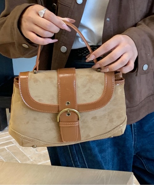 FINEnough(ファインナフ)の「配色ベルトデザイン フェイクスエード2WAYショルダーバッグ(ショルダーバッグ・レディース・ピンク/キャメル/ブラック・FREE)」の12枚目の写真
