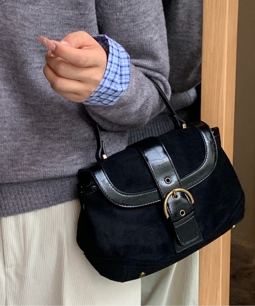 FINEnough(ファインナフ)の「配色ベルトデザイン フェイクスエード2WAYショルダーバッグ(ショルダーバッグ・レディース・ピンク/キャメル/ブラック・FREE)」の14枚目の写真