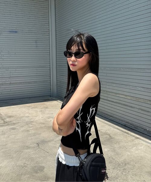 DXOH（ディソエイチ）の「サンダーロゴ レディース ノースリーブ ブラック（Tシャツ/カットソー・レディース・その他・FREE）」の4枚目の写真