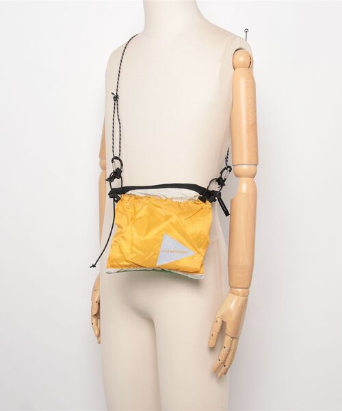 and wander（アンドワンダー）の「and wander / アップサイクルサコッシュ（ショルダーバッグ・レディース・その他・FREE）」の5枚目の写真