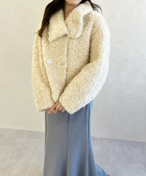 MISCH MASCH(ミッシュマッシュ)の「一部店舗限定 ビッグカラーショートボアジャケット(その他アウター・レディース・アイボリー/ブラック・フリ-)」の6枚目の写真