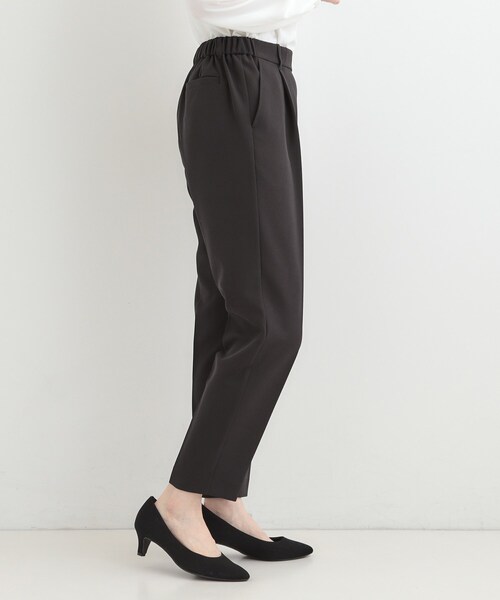 SHOO・LA・RUE（シューラルー）の「【3点スーツセット/洗濯機可】時短で好印象 セットアップ+ブラウス（ノーカラージャケット・レディース・ネイビー/ブラック・02/04/03/01）」の6枚目の写真