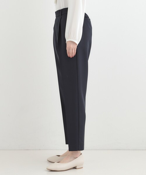 SHOO・LA・RUE（シューラルー）の「【3点スーツセット/洗濯機可】時短で好印象 セットアップ+ブラウス（ノーカラージャケット・レディース・ネイビー/ブラック・02/04/03/01）」の22枚目の写真