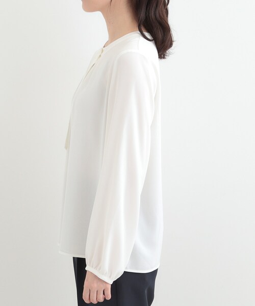 SHOO・LA・RUE（シューラルー）の「【3点スーツセット/洗濯機可】時短で好印象 セットアップ+ブラウス（ノーカラージャケット・レディース・ネイビー/ブラック・02/04/03/01）」の19枚目の写真