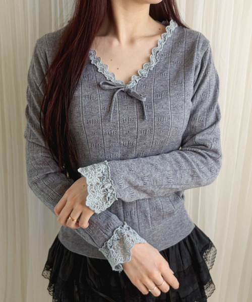 frunco（フランコ）の「【ZOZOTOWN限定】Vネックレースカットトップス（Tシャツ/カットソー・レディース・グレー/アイボリー/ブラック・FREE）」の3枚目の写真