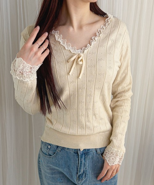 frunco（フランコ）の「【ZOZOTOWN限定】Vネックレースカットトップス（Tシャツ/カットソー・レディース・グレー/アイボリー/ブラック・FREE）」の8枚目の写真