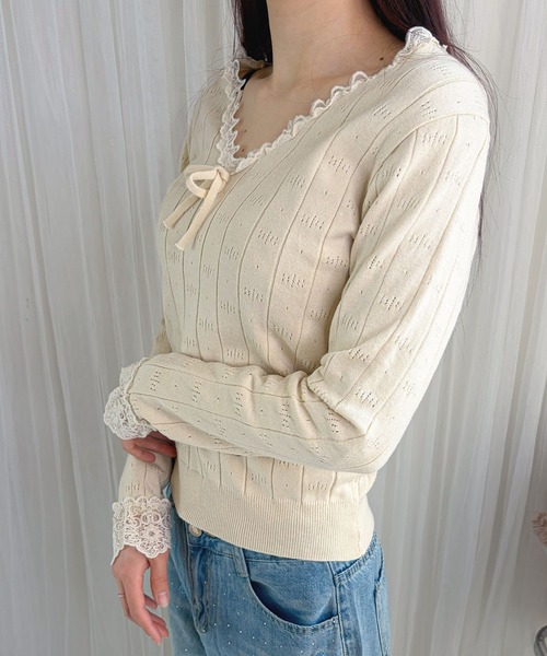 frunco（フランコ）の「【ZOZOTOWN限定】Vネックレースカットトップス（Tシャツ/カットソー・レディース・グレー/アイボリー/ブラック・FREE）」の10枚目の写真