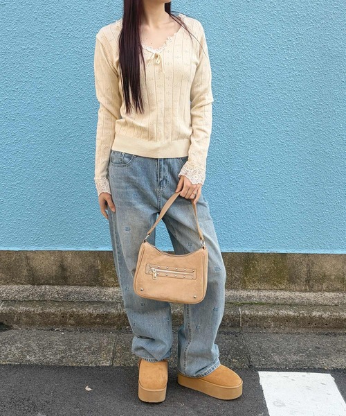 frunco（フランコ）の「【ZOZOTOWN限定】Vネックレースカットトップス（Tシャツ/カットソー・レディース・グレー/アイボリー/ブラック・FREE）」の13枚目の写真