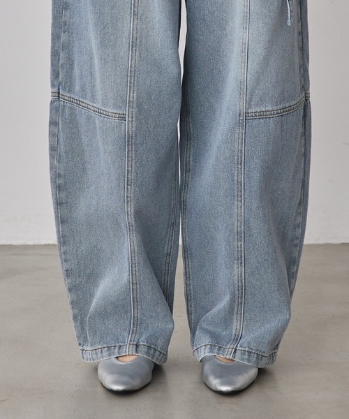 hunch（ハンチ）の「デニム/ツイル バレルパンツ（デニムパンツ・レディース・ライトインディゴブルー/ベージュ/ワンウォッシュ・FREE）」の16枚目の写真