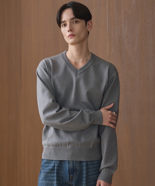 LUENNA(ルエナ)の「【LUENNA】Basic V-Neck Knit / ベーシック Vネックニット(ニット/セーター・メンズ・チャコールグレー/ブルー/グレー・L/M/S)」の1枚目の写真