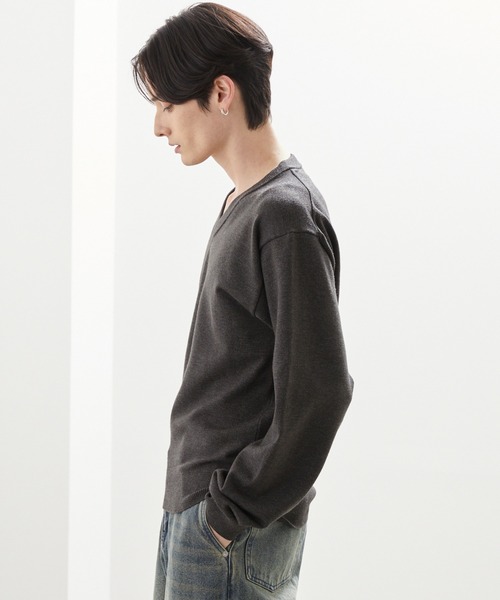 LUENNA（ルエナ）の「【LUENNA】Basic V-Neck Knit / ベーシック Vネックニット（ニット/セーター・メンズ・チャコールグレー/ブルー・L/M/S）」の6枚目の写真