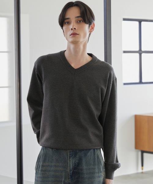 LUENNA（ルエナ）の「【LUENNA】Basic V-Neck Knit / ベーシック Vネックニット（ニット/セーター・メンズ・チャコールグレー/ブルー・L/M/S）」の14枚目の写真