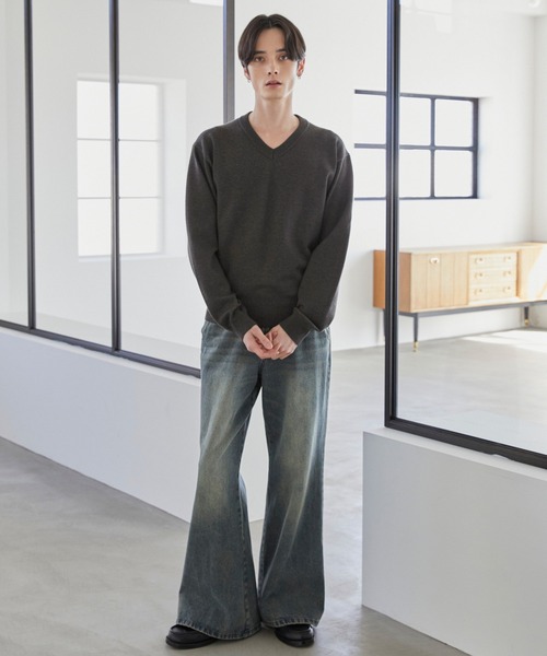 LUENNA（ルエナ）の「【LUENNA】Basic V-Neck Knit / ベーシック Vネックニット（ニット/セーター・メンズ・チャコールグレー/ブルー・L/M/S）」の16枚目の写真