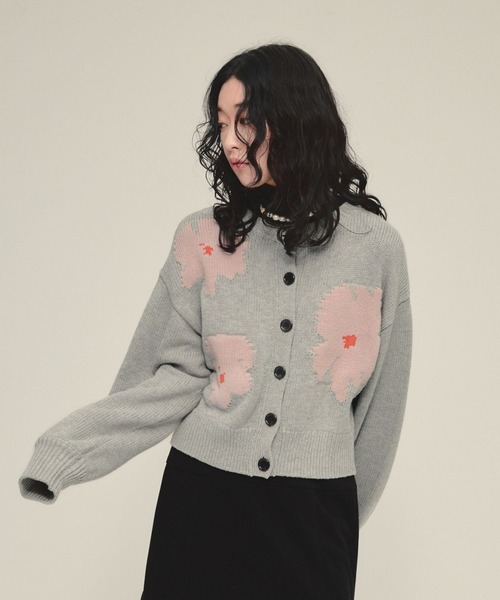 eL（エル）の「【eL】5G Flower Jacquard Cardigan/641224（カーディガン/ボレロ・レディース・グレー系/ネイビー系・FREE）」の2枚目の写真