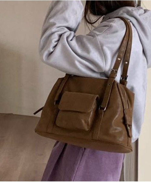 FINEnough(ファインナフ)の「アウトポケットミニボストンバッグ(ショルダーバッグ・レディース・ブラウン/キャメル/ブラック/アイボリー・FREE)」の5枚目の写真