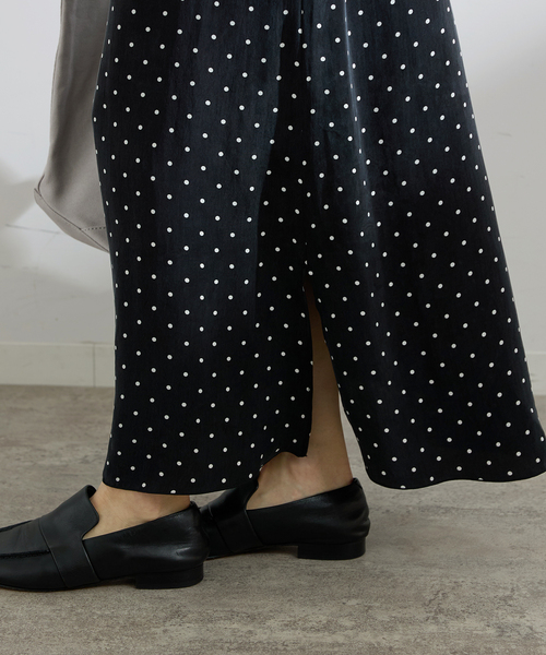 IENA(イエナ)の「IPEKERフィブリルドットプリントスカート(スカート・レディース・ブラック・34/36/38)」の6枚目の写真