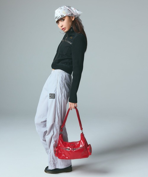 X-girl（エックスガール）の「DOUBLE ZIP FAUX LEATHER BAG（ショルダーバッグ・レディース・ブラック/レッド・ONE SIZE）」の8枚目の写真