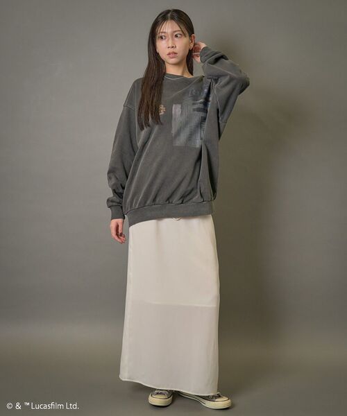 CRAFT STANDARD BOUTIQUE（クラフトスタンダードブティック）の「【STAR WARS/スター・ウォーズ】R2D2 スウェット（スウェット・メンズ・ブラック・M/L/XL）」の2枚目の写真