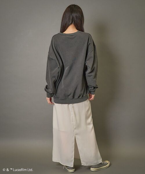 CRAFT STANDARD BOUTIQUE（クラフトスタンダードブティック）の「【STAR WARS/スター・ウォーズ】R2D2 スウェット（スウェット・メンズ・ブラック・M/L/XL）」の4枚目の写真