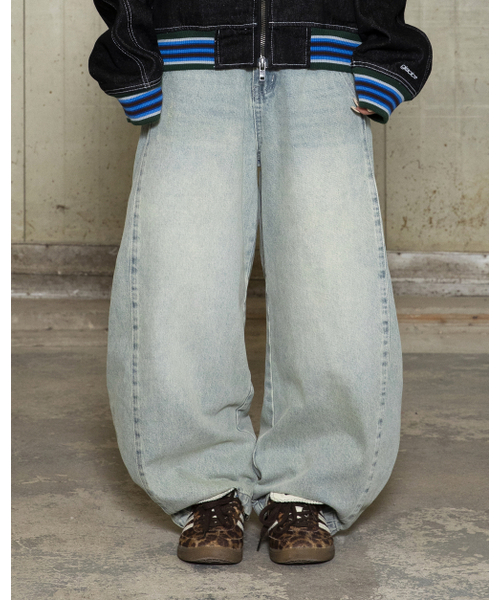 GLACK(グラック)の「GP169 アウトプリーツカーブデニムパンツ (インディゴ)(デニムパンツ・レディース・その他・SMALL/MEDIUM/LARGE)」の10枚目の写真