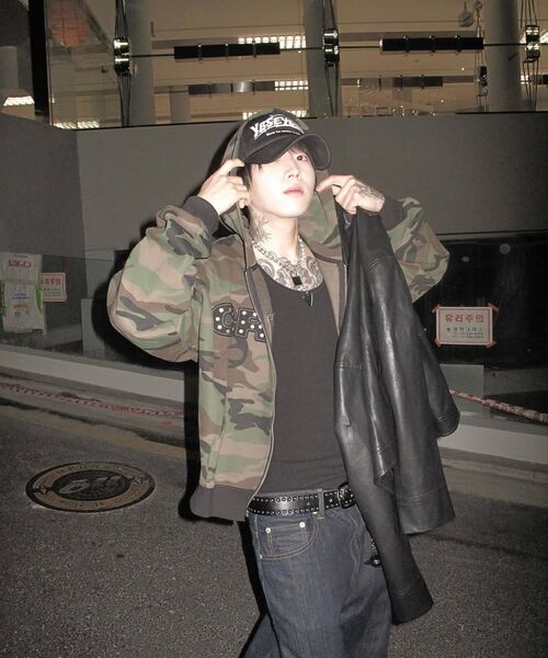 CRIGUN(クリガン)の「APPLIQUE RIVET ZIP UP HOODIE CAMO(パーカー・レディース・アーミー・WS/MEDIUM/LARGE/X-LARGE)」の7枚目の写真