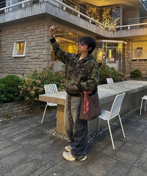 CRIGUN(クリガン)の「APPLIQUE RIVET ZIP UP HOODIE CAMO(パーカー・レディース・アーミー・WS/MEDIUM/LARGE/X-LARGE)」の10枚目の写真