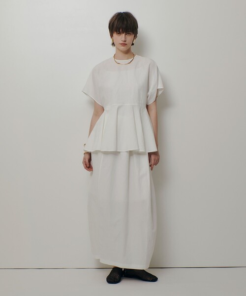 allureville(アルアバイル)の「リネンラミーペプラムブラウス(シャツ/ブラウス・レディース・オフホワイト/ブラック・2)」の6枚目の写真