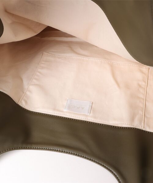 A.P.C.(アーペーセー)の「TOTE NINON/トートバッグ(トートバッグ・メンズ・カーキ・ONESIZE)」の4枚目の写真