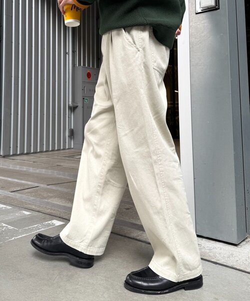 CIAOPANIC TYPY（チャオパニックティピー）の「【ロングシーズン可◎】3サイズ展開/ユニセックス/リラックスフィットイージーパンツ（チノパンツ・メンズ・ホワイト/チャコールグレー/ベージュ・LARGE/SMALL/MEDIUM）」の10枚目の写真