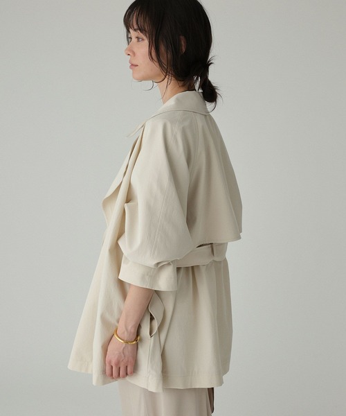 BABYLONE（バビロン）の「【多機能素材】タイプライターショートトレンチ（トレンチコート・レディース・チャコール/ライトベージュ・フリー）」の15枚目の写真