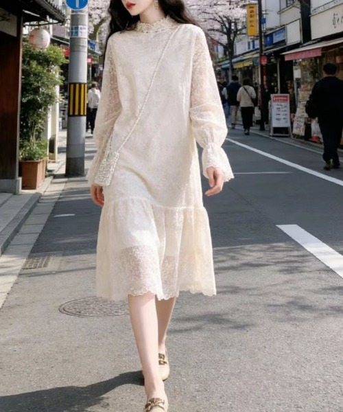 gossip!ロサンゼルス(ゴシップロサンゼルス)の「【春の新作】レース ミディ丈ロングスリーブ ハイネックワンピース(ワンピース・レディース・オフホワイト/ホワイト・M/S/L)」の1枚目の写真