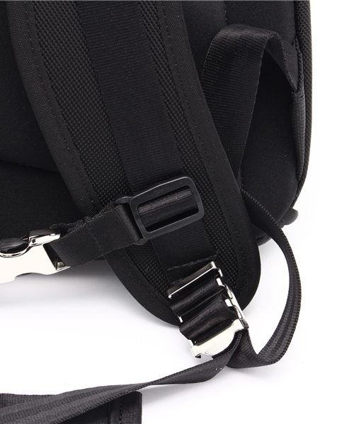 Lui's（ルイス）の「LORINZA(ロリンザ） ダブルベルト バックパック（バックパック/リュック・メンズ・ブラック・FREE）」の6枚目の写真