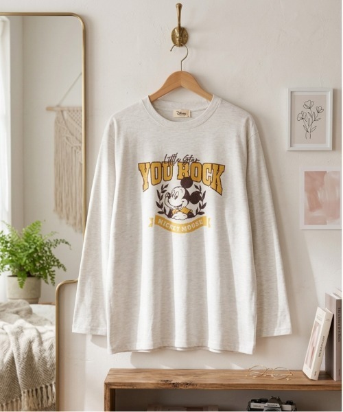 Disney(ディズニー)の「【DISNEY/ディズニー】ミッキー&ミニープリントロングスリーブTシャツ(Mickey Mouse/Minnie Mouse)(Tシャツ/カットソー・レディース・オートミール/カーキ/杢グレー/ベージュ・LARGE/MEDIUM)」の4枚目の写真