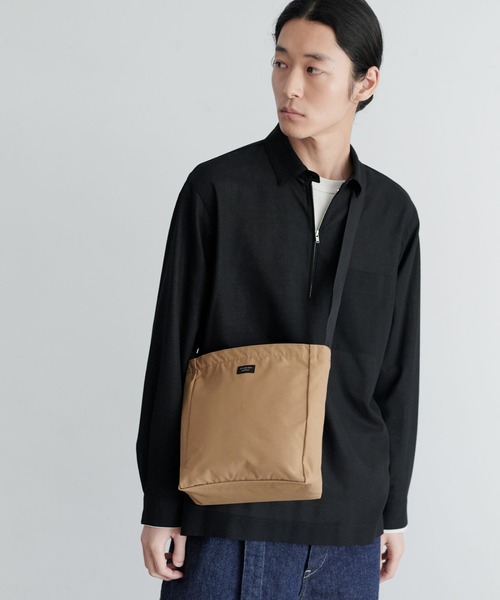 STANDARD SUPPLY(スタンダードサプライ)の「スタンダードサプライ / SIMPLICITY シンプリシティ / WALKIES SHOULDER ウォーキーズショルダー(ショルダーバッグ・レディース・サンドベージュ/マスタード/ブラック/ダークパープル/グリーン/ダークネイビー/レッド/モカ/グレー/チャコールグレー/ブルー・FREE)」の20枚目の写真