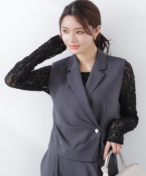 PROPORTION BODY DRESSING(プロポーションボディドレッシング)の「タックアシメジレ / 1216155302(ベスト・レディース・ダークグレー/ベージュ・SMALL/MEDIUM)」の4枚目の写真