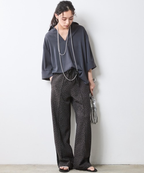 CHIC STYLE（シックスタイル）の「レオパードトラックパンツ＜大きいサイズ有＞シックスタイル（その他パンツ・レディース・グレー系/ブラウン系・LL/3L/4L/5L/M/L）」の12枚目の写真