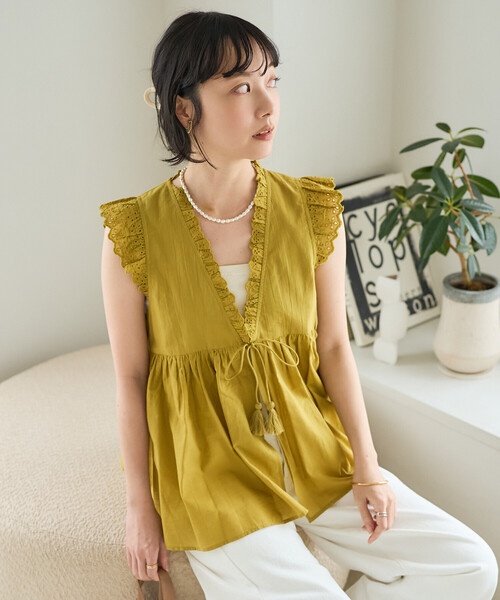 FREAK'S STORE(フリークスストア)の「インド フリルリボンベスト(シャツ/ブラウス・レディース・ブルーグリーン/ブラック/ブルー/オフホワイト・フリ-)」の4枚目の写真