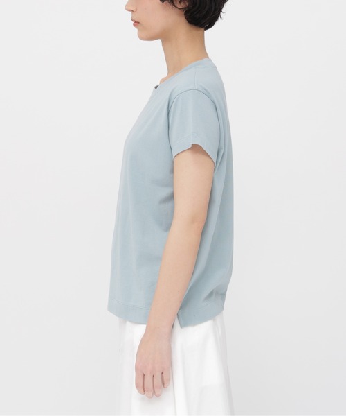 MARGARET HOWELL（マーガレットハウエル）の「PLAIN COTTON JERSEY（Tシャツ/カットソー・レディース・チャコール/ブルー系その他7/ホワイト・2/1）」の16枚目の写真