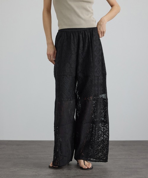 SALON adam et rope'（サロン アダム エ ロペ）の「【WEB限定】パッチワークレースパンツ / セットアップ対応（その他パンツ・レディース・オフホワイト/ブラック・FREE）」の5枚目の写真