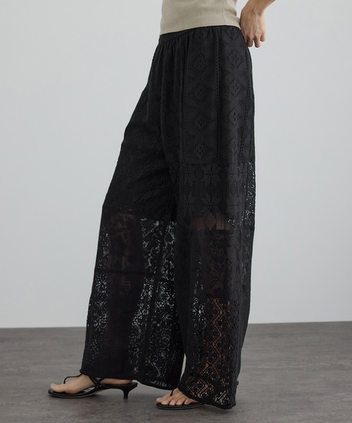 SALON adam et rope'（サロン アダム エ ロペ）の「【WEB限定】パッチワークレースパンツ / セットアップ対応（その他パンツ・レディース・オフホワイト/ブラック・FREE）」の17枚目の写真