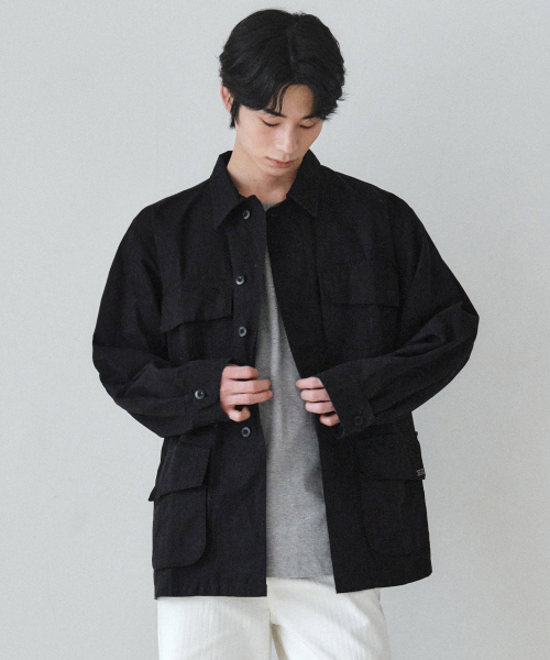WEDNESDAY OASIS(ウェンズデーオアシス)の「フレンチワークサファリジャケット_BLACK(WC25-SH02)(その他アウター・メンズ・ブラック・FREE)」の1枚目の写真