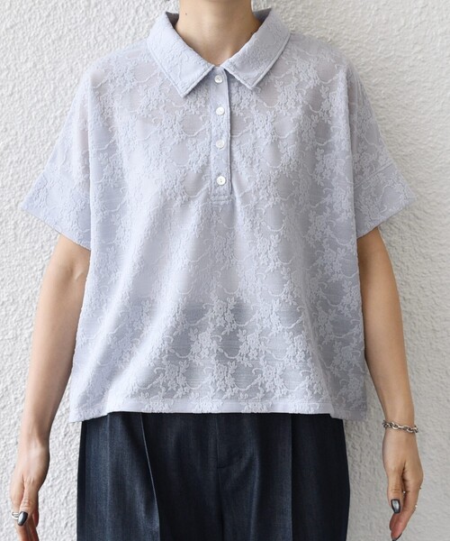 SHIPS(シップス)の「【WEB限定】〈手洗い可能〉シアー ジャカード ポロ 襟 ショート スリーブ プルオーバー(Tシャツ/カットソー・レディース・ライトブルー/ブラック/オフホワイト・ONE SIZE)」の7枚目の写真
