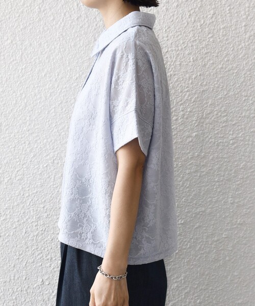 SHIPS(シップス)の「【WEB限定】〈手洗い可能〉シアー ジャカード ポロ 襟 ショート スリーブ プルオーバー(Tシャツ/カットソー・レディース・ライトブルー/ブラック/オフホワイト・ONE SIZE)」の6枚目の写真